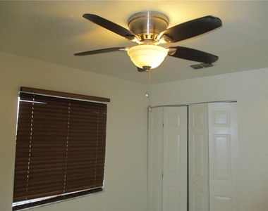 1048 Sw 6th Drive - Photo Thumbnail 13