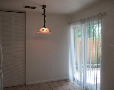 1048 Sw 6th Drive - Photo Thumbnail 6