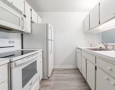 3800 Sw 20th Avenue - Photo Thumbnail 2
