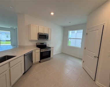 3216 Alpine Way - Photo Thumbnail 8