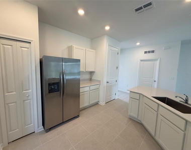 3216 Alpine Way - Photo Thumbnail 7