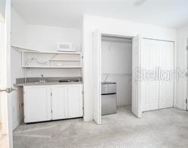 1413 Broken Oak Drive - Photo Thumbnail 3