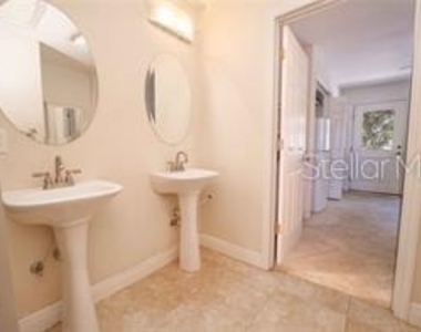 1413 Broken Oak Drive - Photo Thumbnail 5
