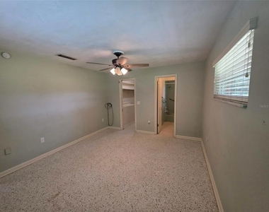 25601 Laylaine Drive - Photo Thumbnail 14