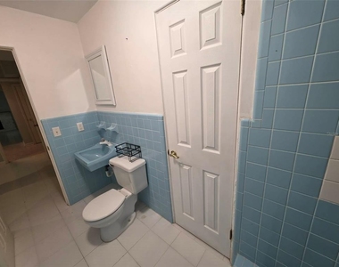 25601 Laylaine Drive - Photo Thumbnail 10