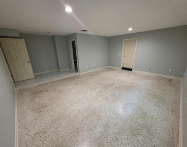 25601 Laylaine Drive - Photo Thumbnail 9