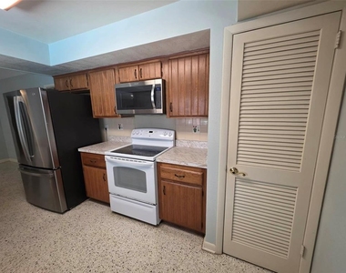 25601 Laylaine Drive - Photo Thumbnail 21