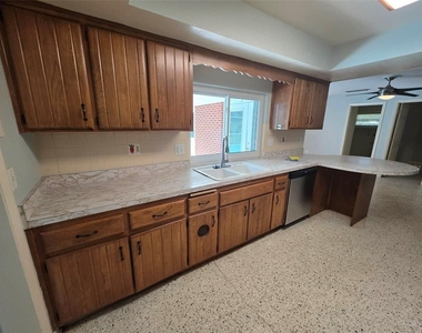 25601 Laylaine Drive - Photo Thumbnail 22