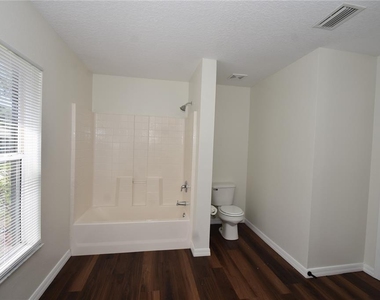33 Prattwood Lane - Photo Thumbnail 21