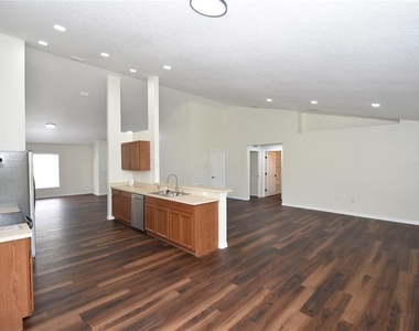 33 Prattwood Lane - Photo Thumbnail 8