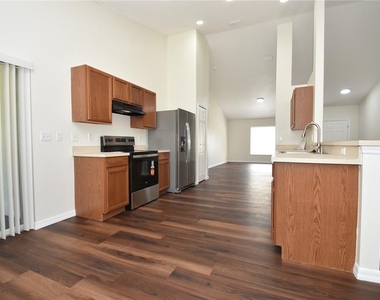33 Prattwood Lane - Photo Thumbnail 9