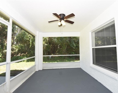 33 Prattwood Lane - Photo Thumbnail 14