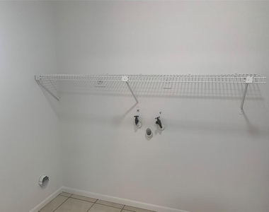 640 Harvey Street - Photo Thumbnail 5