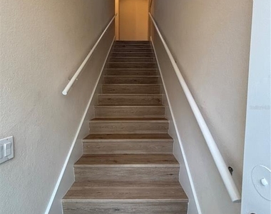 240 West End Drive - Photo Thumbnail 2
