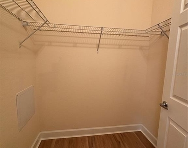 240 West End Drive - Photo Thumbnail 10