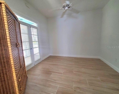 461 W Marion Avenue - Photo Thumbnail 11