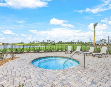 14051 Heritage Landing Boulevard - Photo Thumbnail 32