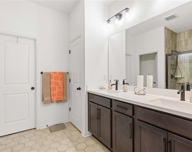 4608 Birdsong Drive - Photo Thumbnail 17