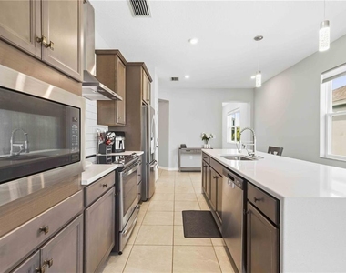 4608 Birdsong Drive - Photo Thumbnail 9