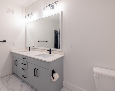 1420 Lakefront Drive - Photo Thumbnail 17