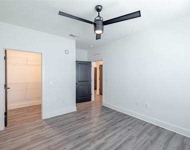 1420 Lakefront Drive - Photo Thumbnail 19