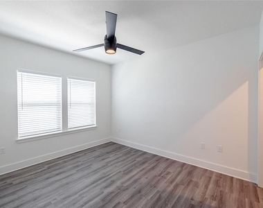 1420 Lakefront Drive - Photo Thumbnail 25