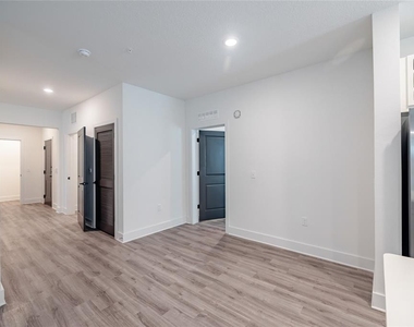 1420 Lakefront Drive - Photo Thumbnail 12