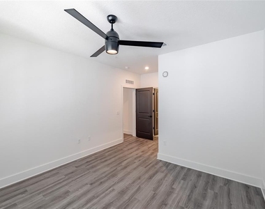 1420 Lakefront Drive - Photo Thumbnail 24