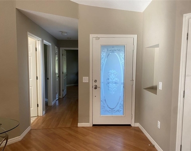 118 Byron Court - Photo Thumbnail 9