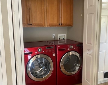 118 Byron Court - Photo Thumbnail 10