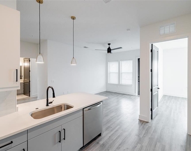 1420 Lakefront Drive - Photo Thumbnail 3
