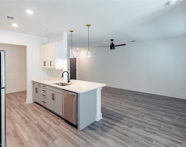 1420 Lakefront Drive - Photo Thumbnail 5