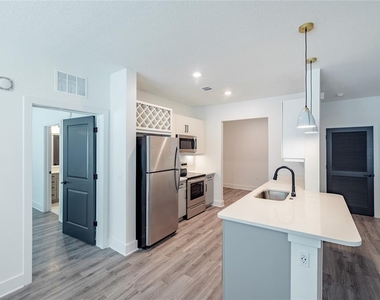 1420 Lakefront Drive - Photo Thumbnail 6