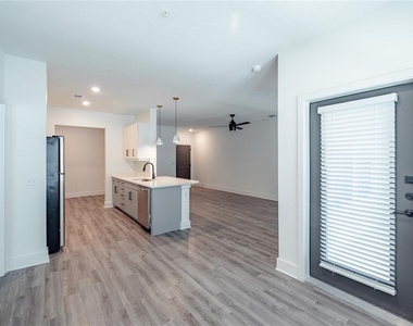 1420 Lakefront Drive - Photo Thumbnail 15