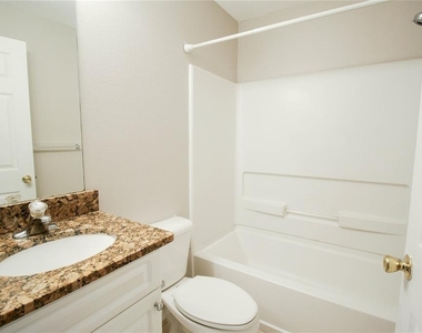 5454 Kensington Street - Photo Thumbnail 12