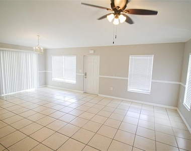 5454 Kensington Street - Photo Thumbnail 8