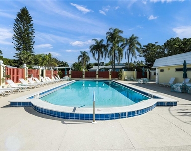 5823 Tidewood Avenue - Photo Thumbnail 37