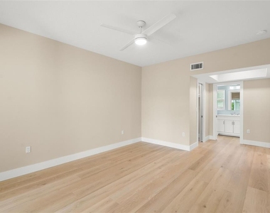 5823 Tidewood Avenue - Photo Thumbnail 21