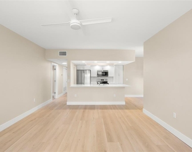 5823 Tidewood Avenue - Photo Thumbnail 12