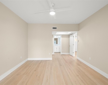 5823 Tidewood Avenue - Photo Thumbnail 20