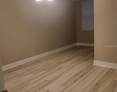 3360 S Osprey Avenue - Photo Thumbnail 9