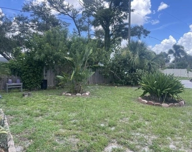 2229 Montclair Drive - Photo Thumbnail 2
