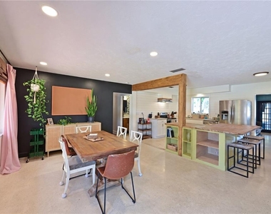 5812 2nd Avenue Drive Nw - Photo Thumbnail 2
