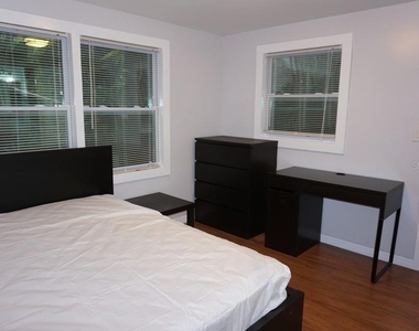 1250 46th Street - Photo Thumbnail 15