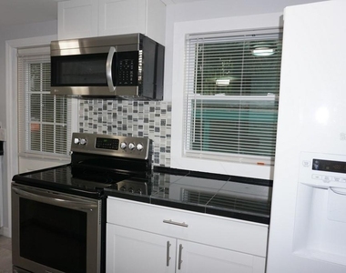 1250 46th Street - Photo Thumbnail 4
