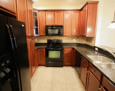7936 Limestone Lane - Photo Thumbnail 2