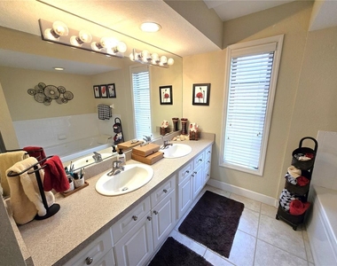 3905 Mariners Walk - Photo Thumbnail 14