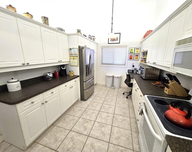 3905 Mariners Walk - Photo Thumbnail 9