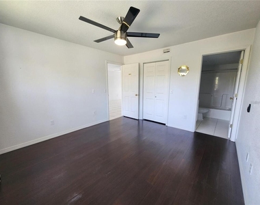 25050 Sandhill Boulevard - Photo Thumbnail 9