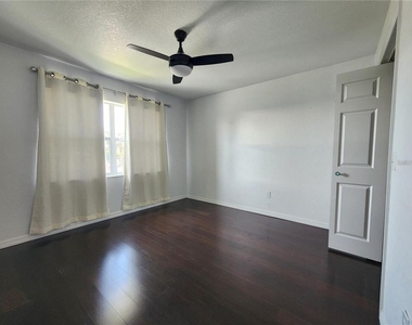 25050 Sandhill Boulevard - Photo Thumbnail 12